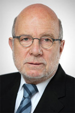 Dr. Axel Sauer portrait